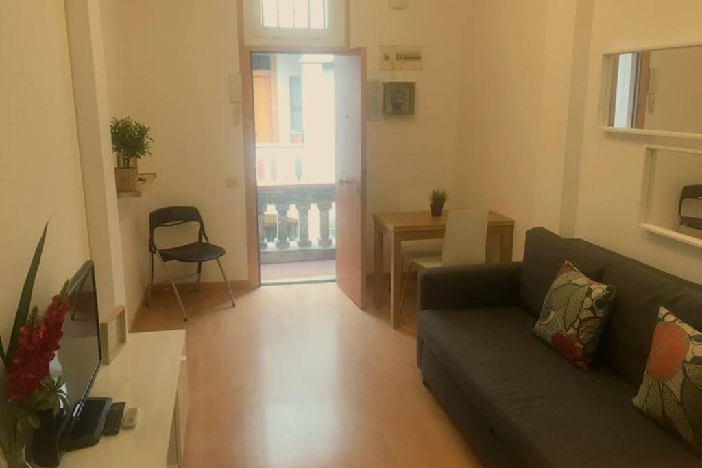 Pretty Apartament Barcellona Esterno foto